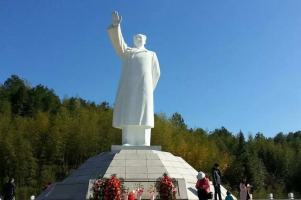 3.主席纪念园.png